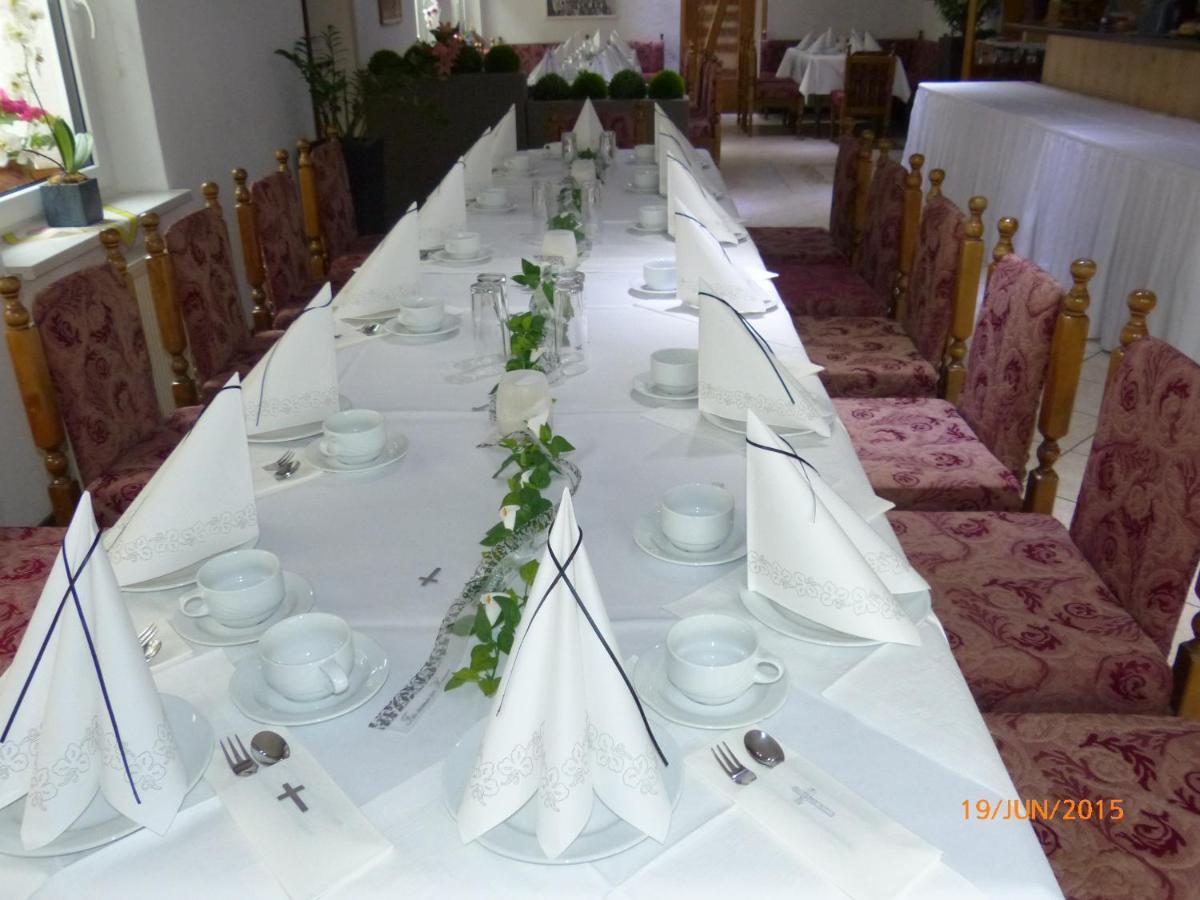 Hotel/Restaurant Balkan Sommerda Bagian luar foto