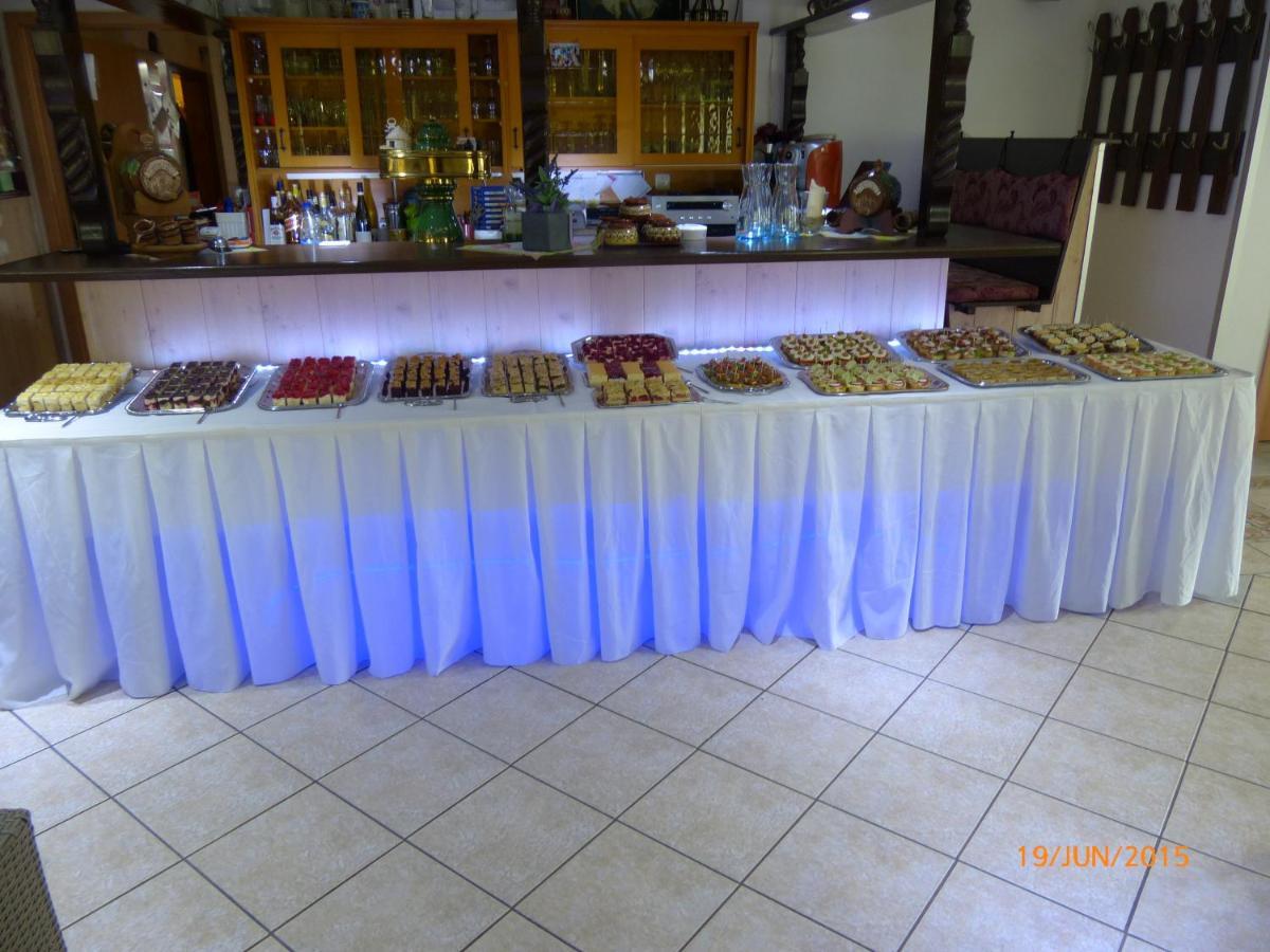 Hotel/Restaurant Balkan Sommerda Bagian luar foto