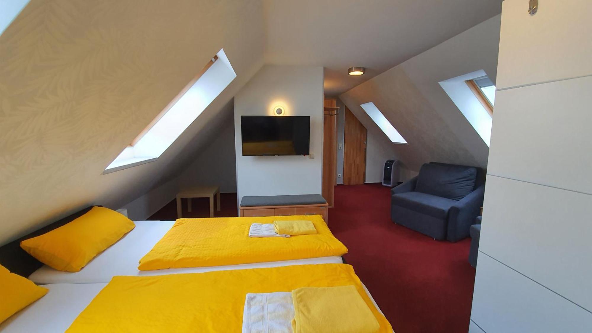 Hotel/Restaurant Balkan Sommerda Bagian luar foto